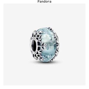 Pandora Winter Blue Snowflake Murano Charm